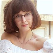 Studentessa presso Università di Pisa facoltà di Scienze del Servizio Sociale, Diplomata presso il Liceo delle Scienze Umane di Pontremoli